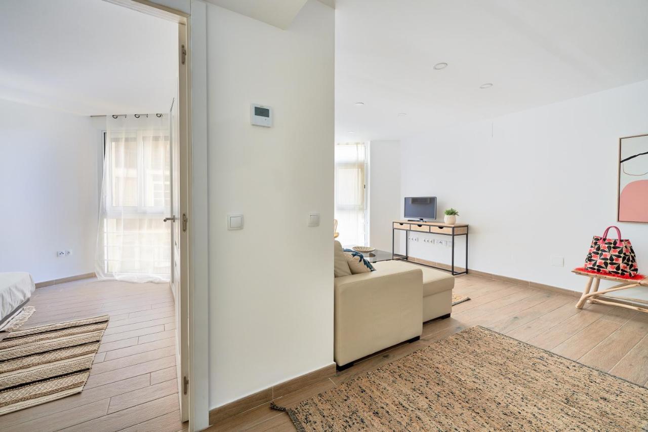 Apartamento En Primera Linea De Playa En La Malagueta 马拉加 外观 照片
